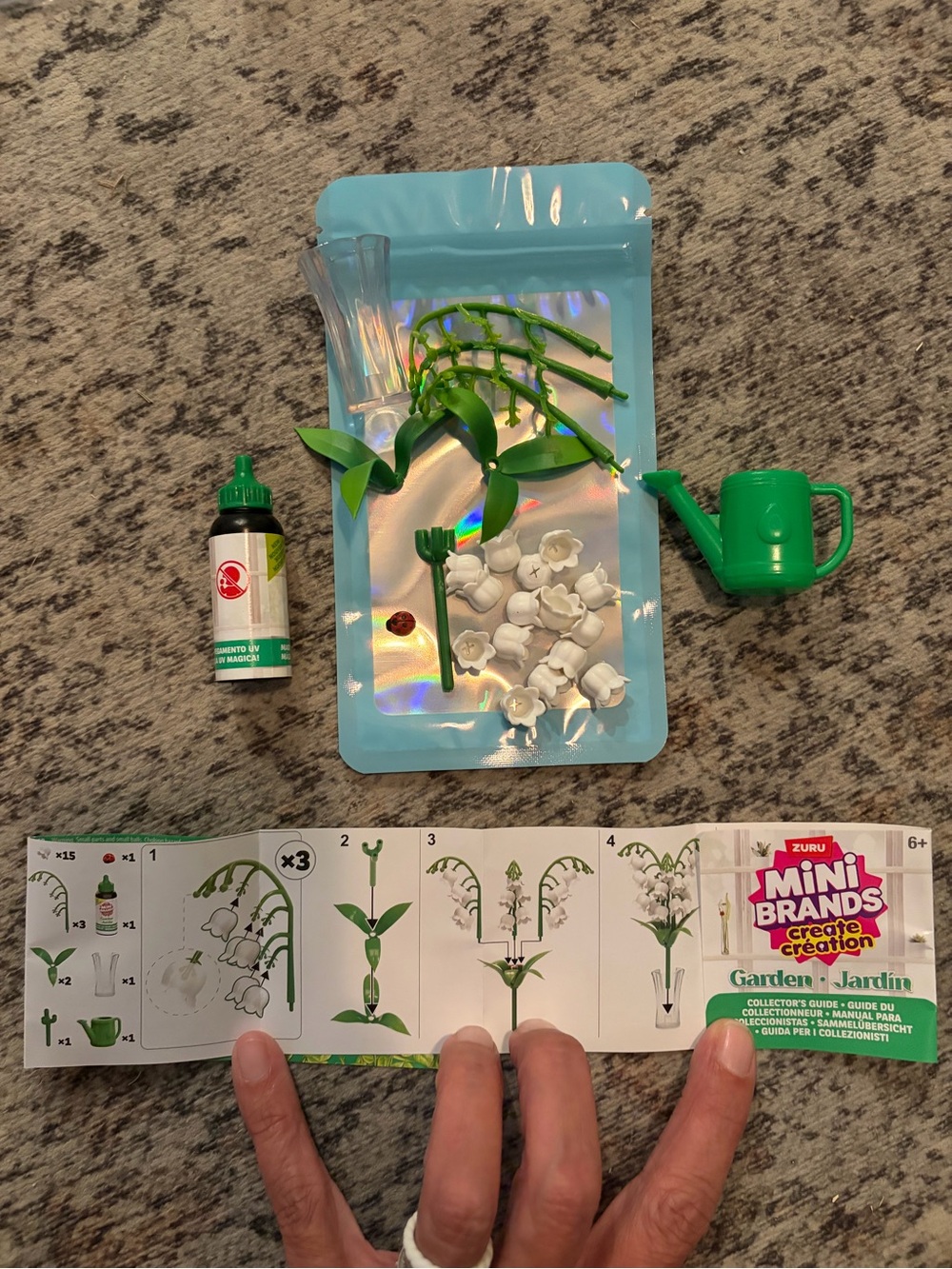 Mini Brands Create Garden